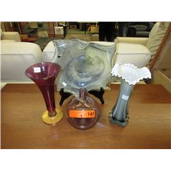 4 Glass decorative items