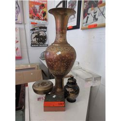 4 Brass decorative items