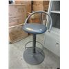 Image 1 : Grey swivel chair