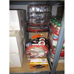 Lot of cream crackers & Skunk Foo figurines