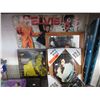 Image 1 : 4 Elvis Presley collectibles