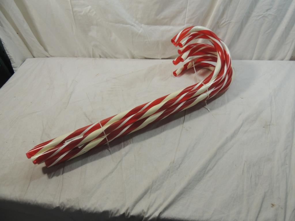 LOT 8 PLASTIC CANDY CANES