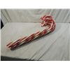 Image 1 : LOT 8 PLASTIC CANDY CANES
