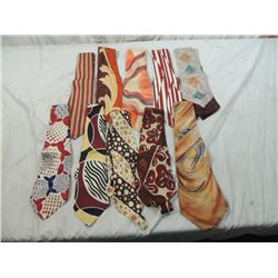 LOT 9 VINTAGE MENS NECK TIES