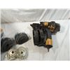 Image 3 : BOSTITCH N80 NAIL GUN W/ NAILS