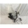 Image 2 : ANTIQUE CAST IRON LANTERN HOLDER LAMP