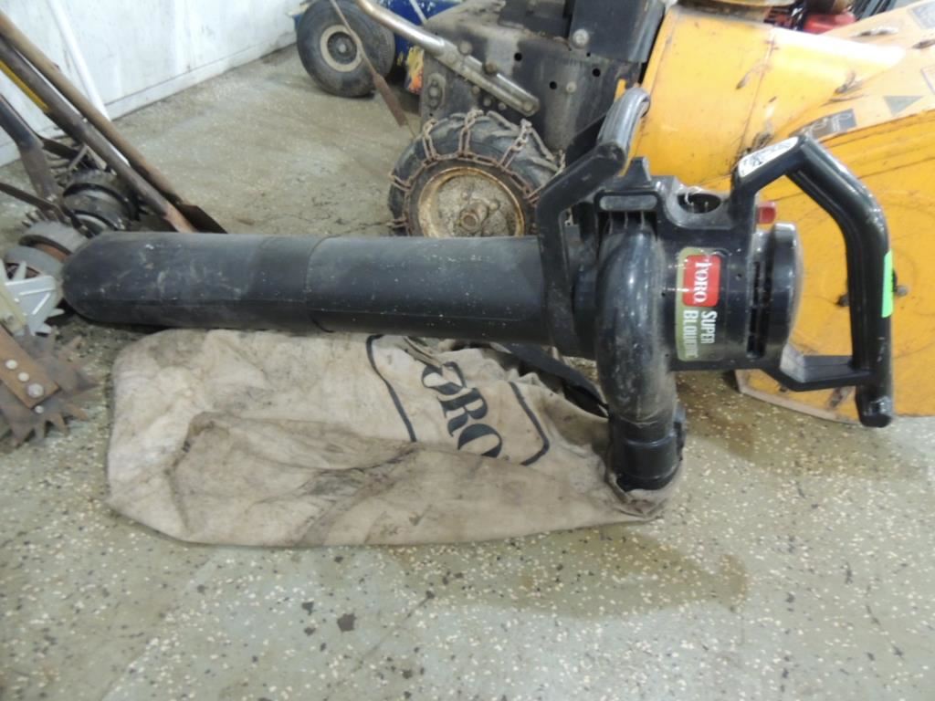 TORO SUPER BLOWER VAC W/ BAG