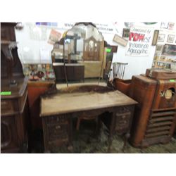 ANTIQUE VANITY