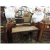 Image 1 : ANTIQUE VANITY