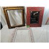 Image 2 : LOT 3 VINTAGE WOODEN FRAMES & MIRROR