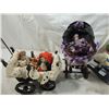 Image 3 : LOT 4 ASSORTED DOLL COLLECTIBLES & ACCESSORIES