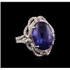 Image 2 : 14KT White Gold 14.42ct Tanzanite and Diamond Ring