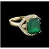 Image 2 : 14KT Yellow Gold 4.61ct Emerald and Diamond Ring