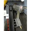 Image 1 : Bostitch Air Nailer