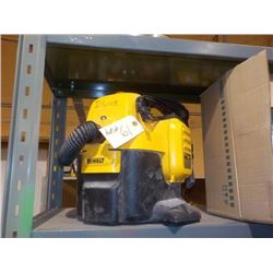 DEWALT DC500 CORDED/CORDLESS 2 GAL WET/DRY VACUUM