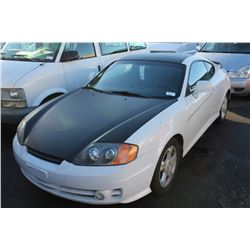 2003 HYUNDAI TIBURON, 2 DOOR COUPE, WHITE/BLACK, VIN # KMHHM65D03U014740