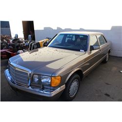 1991 MERCEDES 560 SE, 4 DOOR SEDAN, BROWN, VIN # WDBCA39E9MA581944