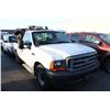 Image 2 : 2001 FORD F-250 XL SUPER DUTY, 2 DOOR PU, WHITE, VIN # 1FTNF20F91EB91152