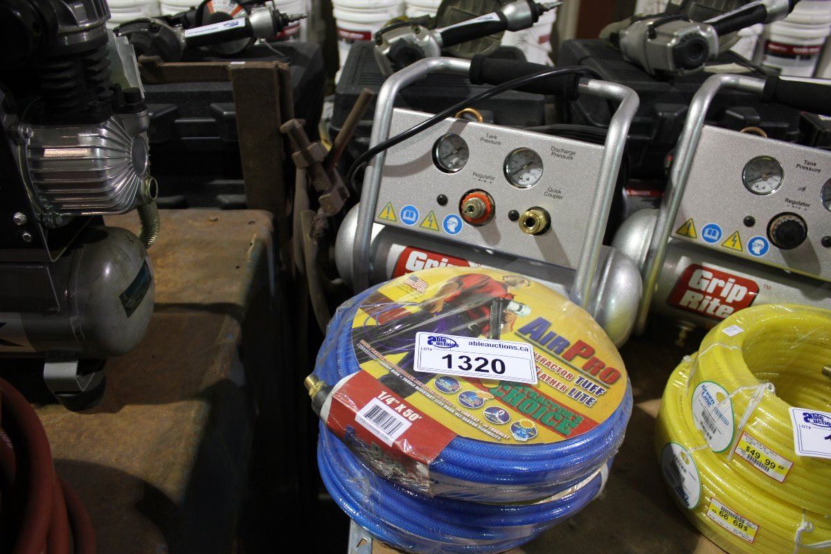 GRIP RITE 1 GALLON OIL FREE AIR COMPRESSOR WITH AIR HOSE