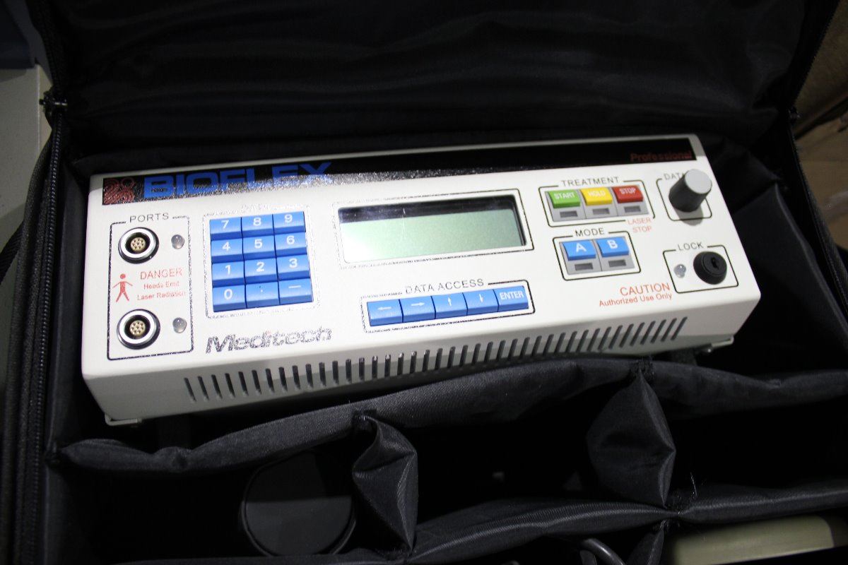 MEDITECH BIOFLEX LASER THERAPY MACHINE