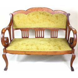 Mahogany Victorian settee on carved lions