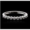 Image 1 : 14KT White Gold 0.10ctw Diamond Ring