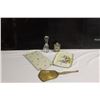 Image 1 : Dresser trays & Perfume bottles