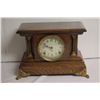 Image 1 : Pequegnat oak clock