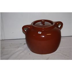 Brown bean pot