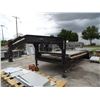 Image 2 : 1999 T/A 30' Gooseneck Flatbed Trlr. w/Electric Brakes & Dual Landing Gear