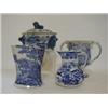 Image 1 : A PEARLWARE SAUCE TUREEN, early 19th Century, lion finial, transfer oriental pagoda and boating s...