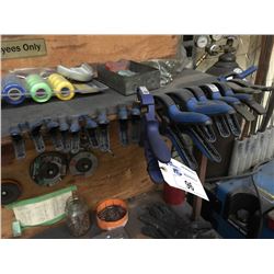 LOT OF HAND CLAMPS