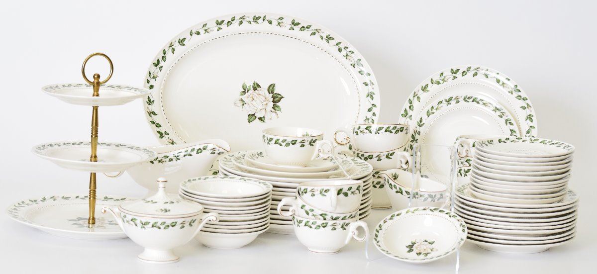 Superior Hall Quality Dinnerware Cameo Rose