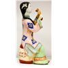 Image 2 : CHINESE PORCELAIN WOMEN STATUESQUE FIGURE