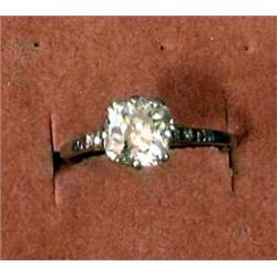 JEWELLERY, RING, PLATINA MED ANTIKSLIPAD BRILJANT CA 1,50 CT SAMT BRILJANTER I SKENAN…