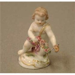 EUROPEAN CERAMIC 1, FIGURIN, MEISSEN, PUTTI HÅLLANDE BLOMSTERKORG, 1800-TALETS SENARE DEL, H9…