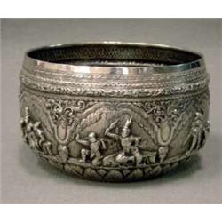 ORIENTAL WORKS OF ART 2, YTTERFODER, SILVER, RIK RELIEFDEKOR, INDIEN, 1800-TALETS SENARE DEL, 190…