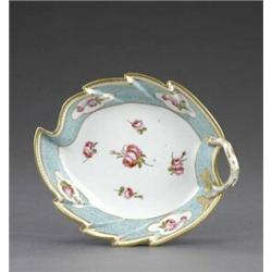 A Derby 'Thynne' pattern leaf shaped dessert dish, - A Derby 'Thynne' pattern leaf shaped desser...