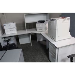 GREY 7X8 CORNER WORK STATION COMES WITH O/H AND PEDESTAL