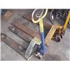 Image 2 : Lot of (2) Pallet Jacks