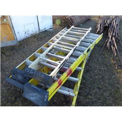 PALLET - 5 FIBREGLASS LADDERS