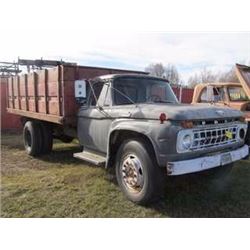 FORD 700 V8 SINGLE AXLE GRAIN TRUCK