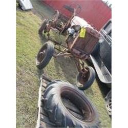 ALLIS CHALMERS GAS TRACTOR