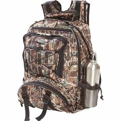 Meyerco. Heavy-Duty 17" BullGator" Camo Backpack