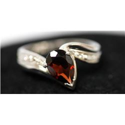 .925 STERLING SILVER 1.35 CTW GARNET RING