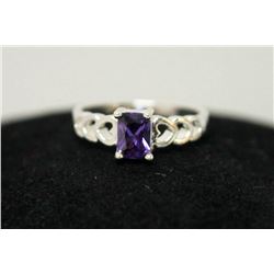 BEAUTIFUL HEART RING W/ PURPLE CENTER