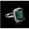 Image 2 : 14KT White Gold 9.90ct Emerald and Diamond Ring
