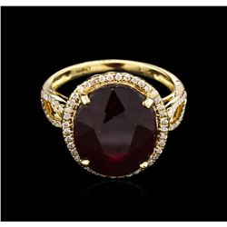 10.89ct Ruby and Diamond Ring - 14KT Yellow Gold