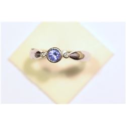 10KT GOLD TANZANITE & DIAMOND RING