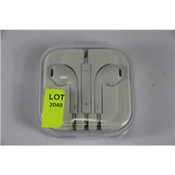 PAIR OF NEW HEADPHONES FOR iPOD/iPHONE
